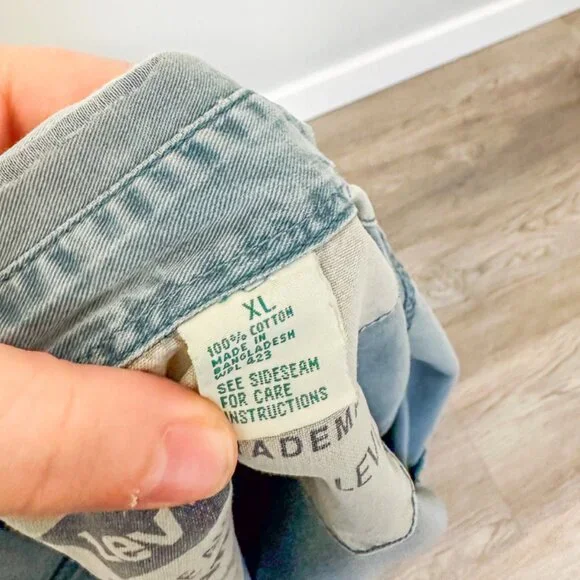 Vintage Mens Levis Button Down Shirt - Picture 9 of 13